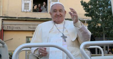 En Corse, le pape refuse que la foi soit « instrumentalisée » par des groupes ayant « des attitudes d’exclusion »