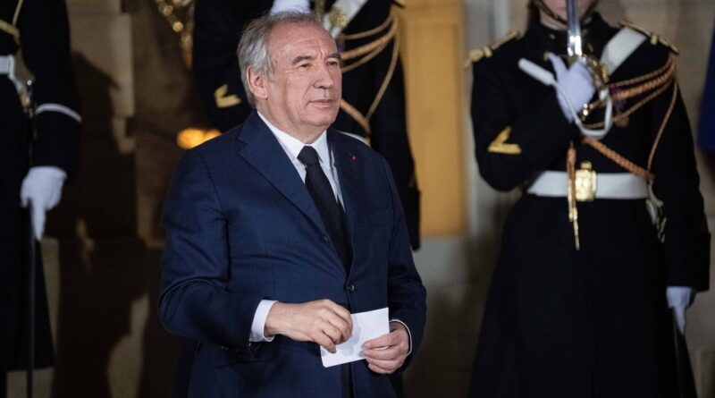 EN DIRECT François Bayrou : Hormis le RN et LFI, les forces politiques conviées à 14 heures à Matignon...