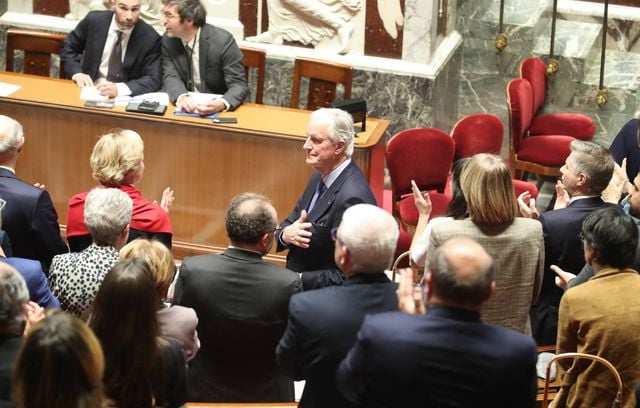 3 mois ! Aussitôt arrivé, aussitôt parti pour le gouvernement de Michel Barnier après le vote de la motion de censure. Avec 331 voix favorables à un départ, le Premier ministre et son équipe ont été démis de leurs fonctions. Ce n’était pas arrivé depuis 1962.