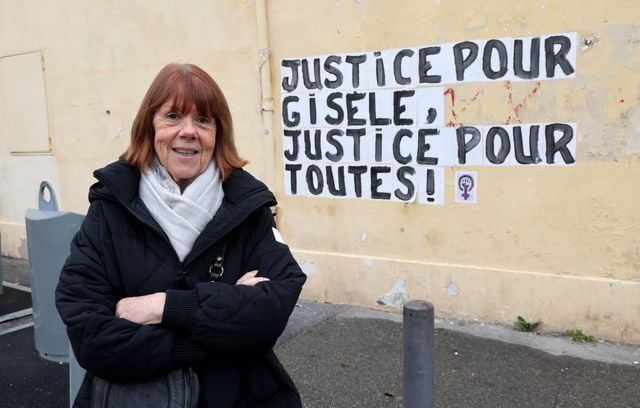 Cette année, Gisèle Pelicot est devenue le visage mondial de la lutte contre les violences sexistes et sexuelles. Elle avait été droguée et violée par plus d’une cinquantaine d’hommes pendant dix ans, sous le joug de son ex-mari Dominique Pelicot. Lui et 50 accusés ont tous été condamnés, le 19 décembre dans le fameux procès des viols de Mazan. Dominique Pelicot a été condamné à la peine la plus lourde : vingt ans de réclusion criminelle.