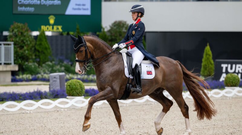 Equitation : Pour avoir trop fouetté son cheval, Charlotte Dujardin suspendue pendant un an