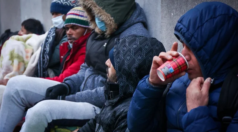 France : des sans-papiers exploités dans des conditions inhumaines