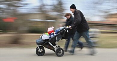 Garde d’enfant : De maternité, de paternité ou parental… Ces pays aux congés plus long qu’en France