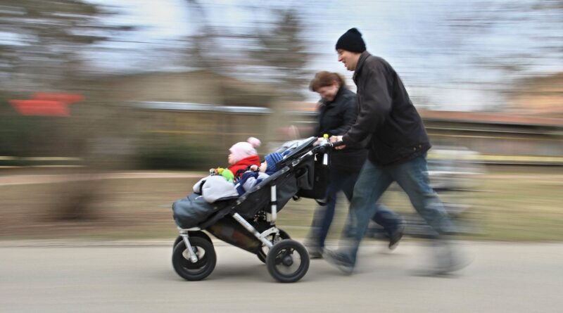 Garde d’enfant : De maternité, de paternité ou parental… Ces pays aux congés plus long qu’en France