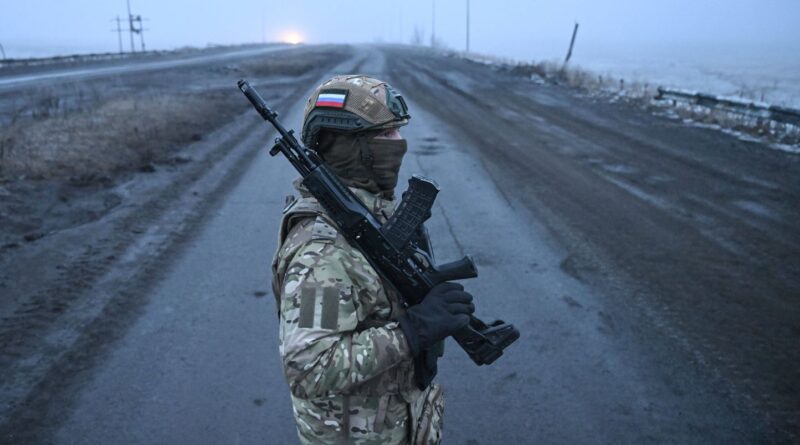 Guerre en Ukraine : C’est quoi la tactique russe du « hachoir à viande » qui vient à bout des forces ukrainiennes ?