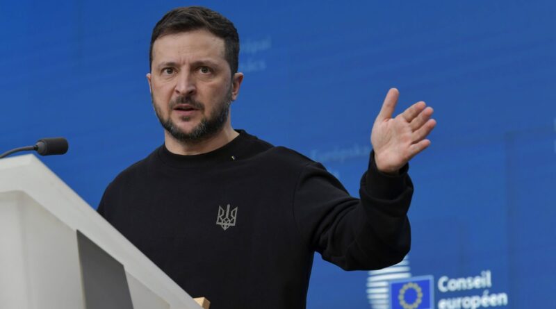 Guerre en Ukraine : Zelensky ne décolère pas contre la Slovaquie, un Américain condamné à 15 ans de prison en Russie