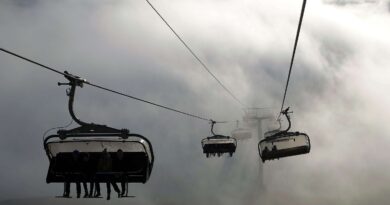 Isère : Une jeune skieuse gravement blessée après une chute de télésiège