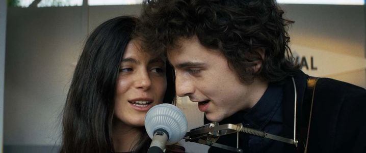 Monica Barbado et Timothée Chalament dans "Un parfait inconnu" de James Manglod