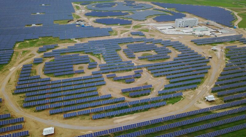 Les progrès chinois dans le photovoltaïque vont «pousser d'autres pays à adopter des technologies propres»