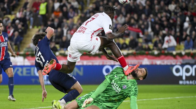 Monaco - PSG : Donnarumma se fait marcher sur le visage, dans quel monde n’y a-t-il pas carton pour Singo ?