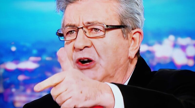 Nouveau Premier ministre : Mélenchon s’en prend vertement à Olivier Faure pour ses négociations avec Macron