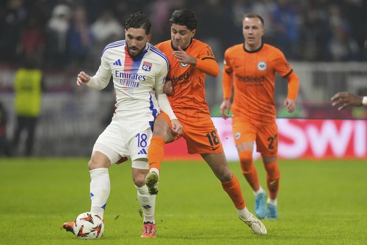 Impliqué sur les trois buts, Rayan Cherki a signé un match plein, jeudi face à l'Eintracht Francfort.