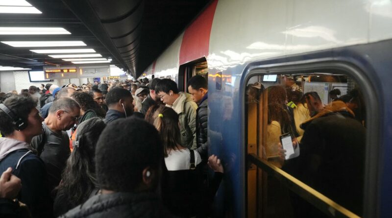 Paris : Paris : Interrompu après la rupture d’une caténaire, le trafic reprend sur la ligne A du RER