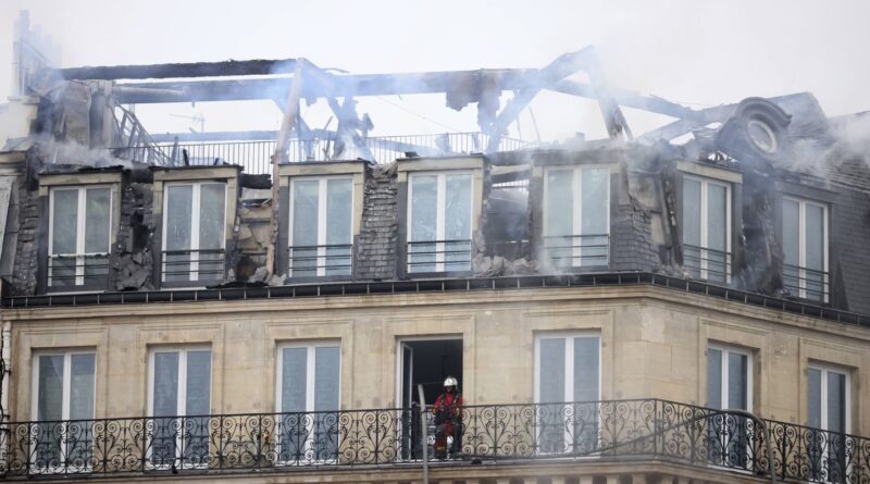 Paris : Un impressionnant incendie en cours près de la gare Saint-Lazare, un blessé léger pour le moment