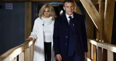 Pour Brigitte Macron, « les Français ne méritent pas » Emmanuel Macron