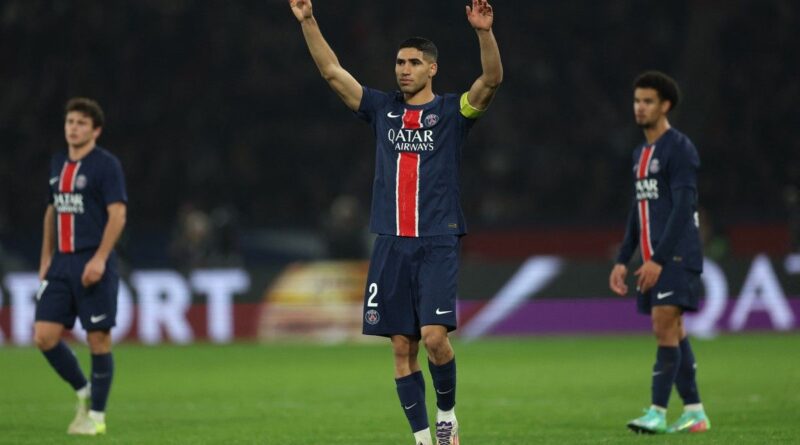 PSG - OL : Chant insultant, Hakimi pour calmer les supporters… Pourquoi le match a été interrompu ?