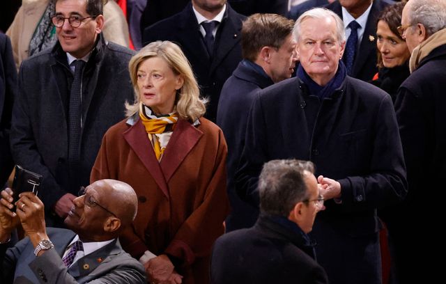 Toujours locataire de Matignon, Michel Barnier est accompagné de son épouse, l’avocate Isabelle Altmayer.