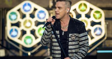 Robbie Williams prend la défense d’Oasis face au tarif dynamique des places de concert