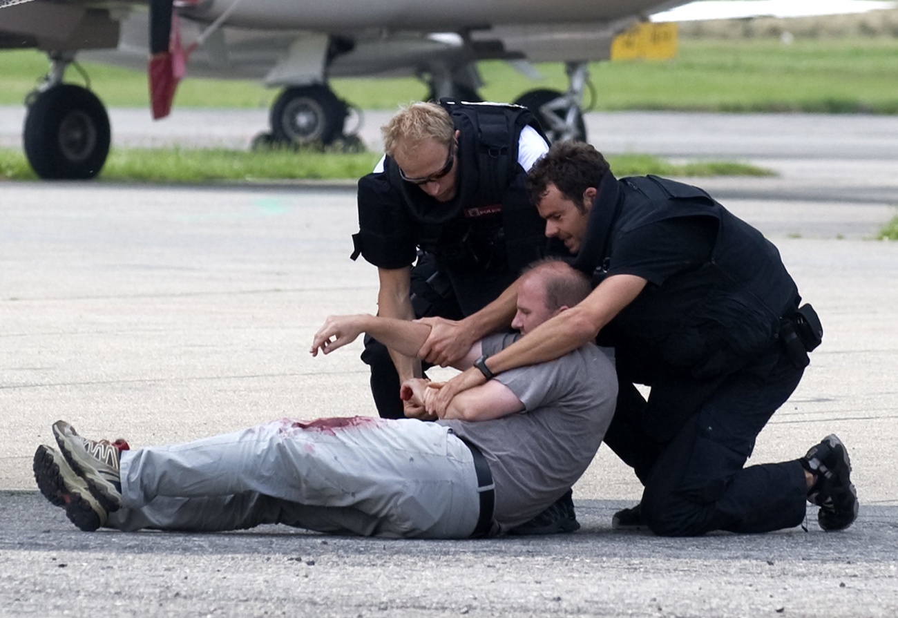 Un policier de l'unité spéciale Enzian participe à une simulation de crise en juillet 2009.