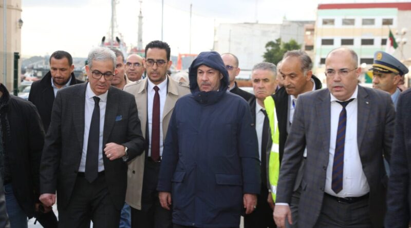 Visite surprise au port d’Alger : insatisfait des progrès, Sayoud émet des directives fermes