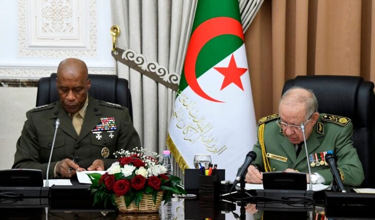 Algérie – États-Unis : un haut responsable militaire US rencontre Tebboune et Chanegriha