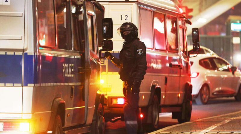 Allemagne : Explosion devant un bâtiment de police à Berlin… Deux policiers blessés