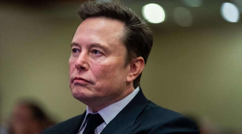 Angleterre : Le gouvernement dénonce les « erreurs de jugement » d’Elon Musk