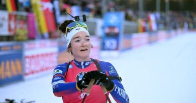 Biathlon : Lou Jeanmonnot s’offre l’individuel de Ruhpolding et poursuit sa remontée au général