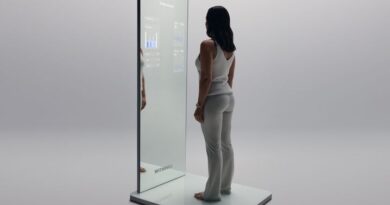 CES 2025 : Le miroir Omnia de Withings promet de nous renvoyer un reflet précis de notre état de santé