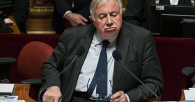 Dépense publique : Gérard Larcher tente d’éteindre la polémique sur les sièges à 34.000 euros au Sénat