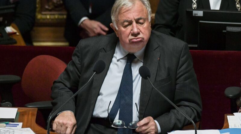 Dépense publique : Gérard Larcher tente d’éteindre la polémique sur les sièges à 34.000 euros au Sénat