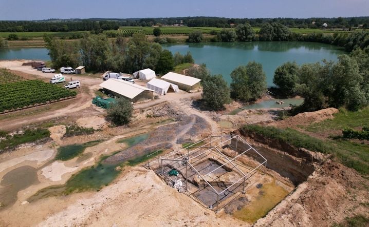 Le site d'Angeac, en Charente, est fouillé chaque été par les scientifiques durant trois semaines.