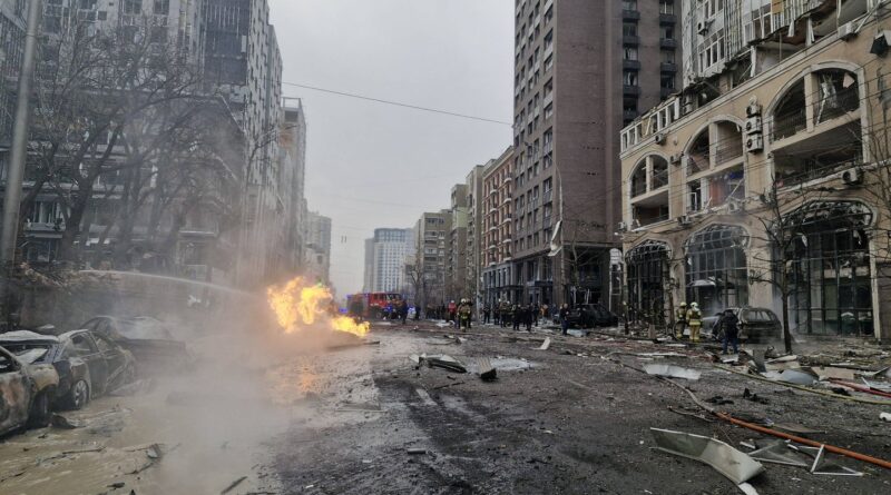 EN DIRECT Guerre en Ukraine : Kiev revendique une « attaque massive » en Russie…