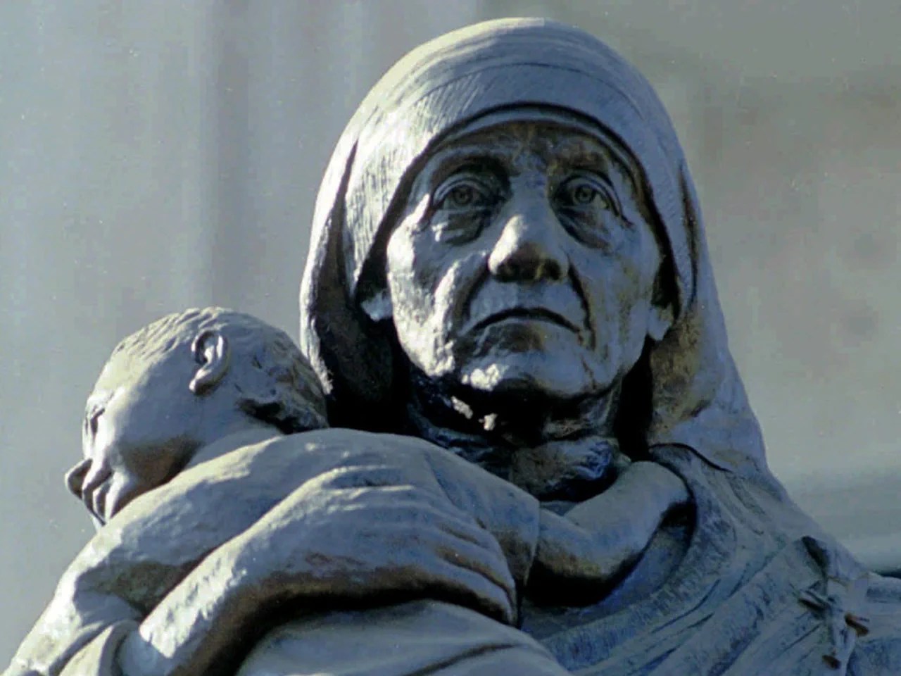 Une statue de Mère Teresa à Chennai, en Inde. Le nom de la lauréate du prix Nobel de la paix en 1979 a inspiré confiance aux parents désireux d'adopter en Suisse.