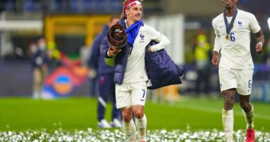 Equipe de France : « Un coup de fil direct »… Paul Pogba veut faire revenir Antoine Griezmann chez les Bleus