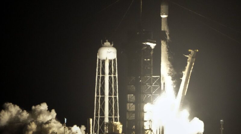 Espace : Décollage réussi pour une fusée SpaceX emportant des sondes pour la Lune