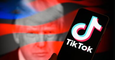 Etats-Unis : TikTok n’est plus téléchargeable, les smartphones qui ont encore l’appli se vendent à des prix fous