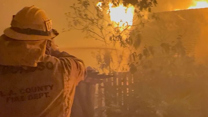 Les pompiers de Los Angeles sont sur le front des incendies géants déclarés dans la ville depuis mardi 7 janvier 2025.