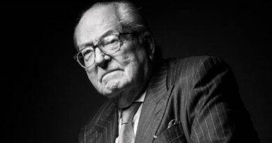 La mort du tortionnaire Jean-Marie Le Pen célébrée en France