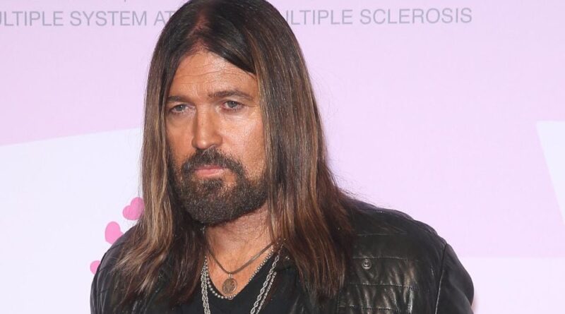 Le concert de Billy Ray Cyrus pour Donald Trump qualifié de « désastre » par les internautes