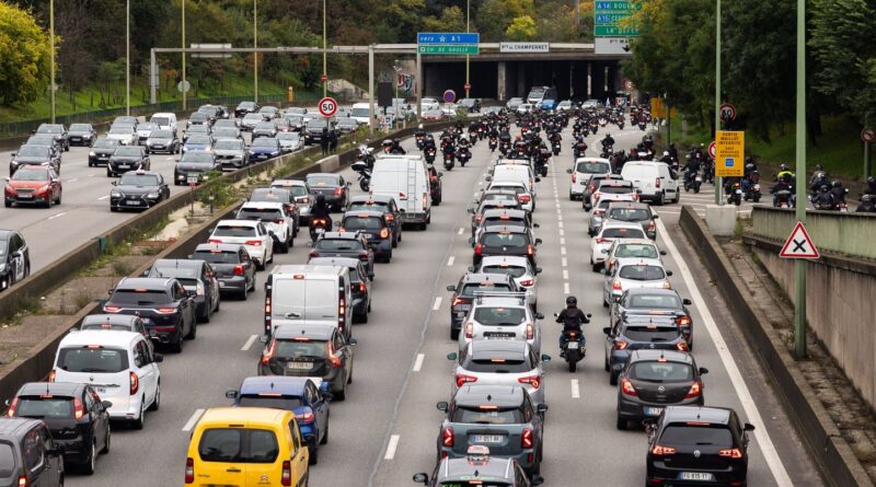 Les motards peuvent légalement rouler en inter-files partout en France