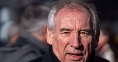 Mort de Jean-Marie Le Pen : La gauche vent debout contre la réaction de François Bayrou