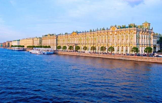 Prenez l’air, prenez l’Ermitage. L’Ermitage à Saint-Pétersbourg est l’un des plus grands musées d’art et de culture au monde, avec une collection qui s’étend sur plusieurs siècles.