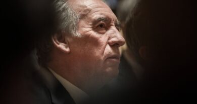 Retraites : Bayrou lance le « conclave », dans une certaine improvisation