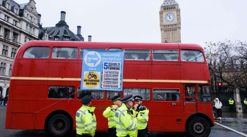 Royaume-Uni : Un ado de 14 ans meurt poignardé en plein après-midi dans un bus au sud-est de Londres