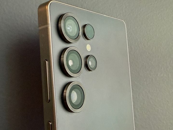 Le S25 Ultra se veut l'un des meilleurs photophone du marché.