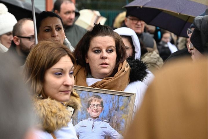 Séverine Vermard, lors de la marche blanche en hommage à son fils, Lucas, 13 ans.