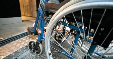 « Une course-poursuite ridicule »… Une voleuse en fauteuil roulant pas loin de semer la police en Angleterre