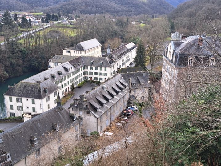 L'établissement scolaire privé Notre-Dame de Bétharram dans les Pyrénées-Atlantiques