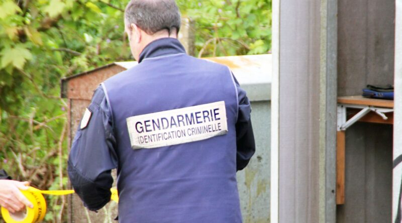 Bretagne : Une mère découvre sa fille et son petit ami morts dans leur lit